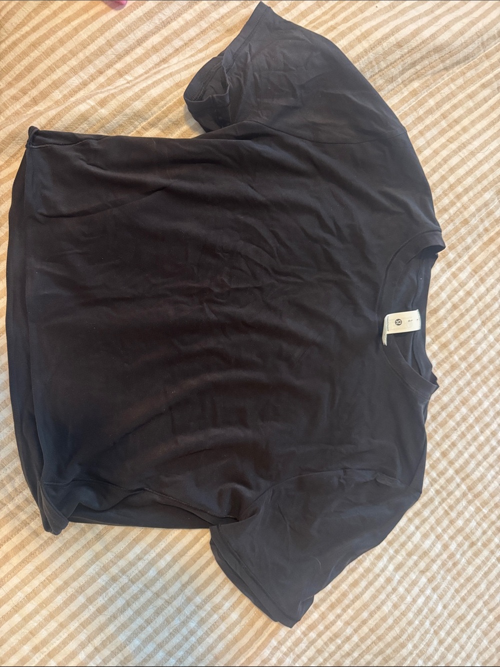 Lulu lemon crop tee